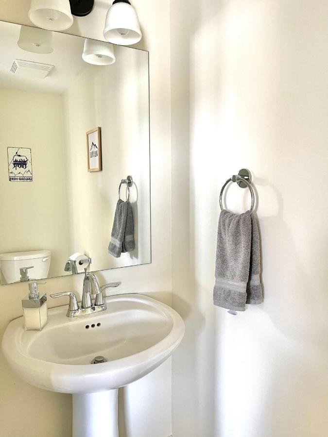 Perfect Base Invermere 3Bd Townhouse Mt Views With Garage 外观 照片